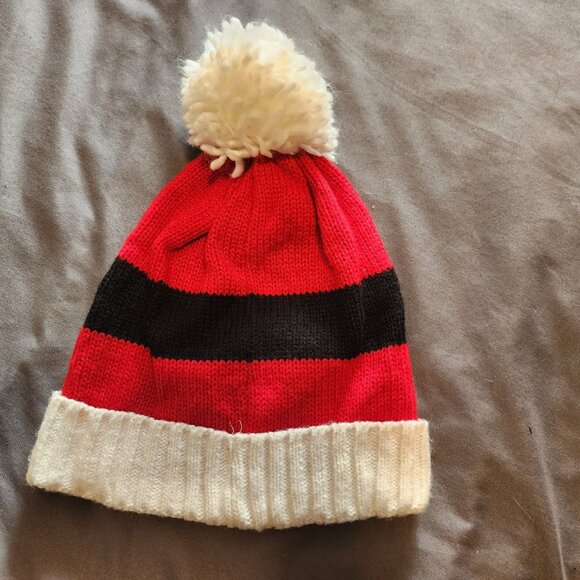 Holiday santa tuque - Picture 3 of 3